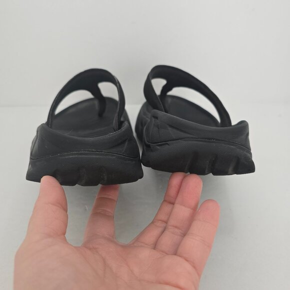 Hoka | Ora Recovery Flip 2 black sporty athleisure slides sandals | WMS 8 - Picture 5 of 9